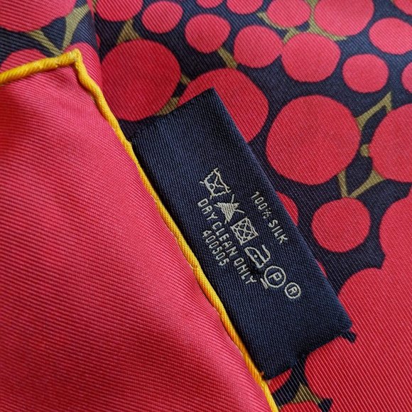 Louis Vuitton Yayoi Kusama square scarf in red - Picture 4 of 6